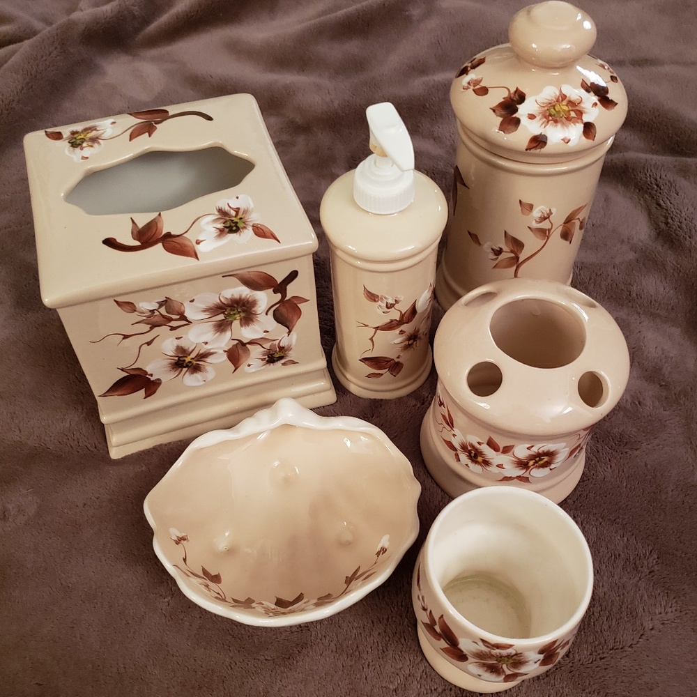 Bath Set, 7 pieces, Handpainted